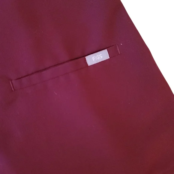 Figs Casma Three Pocket Scrub Top Burgundy - Picture 4 of 5